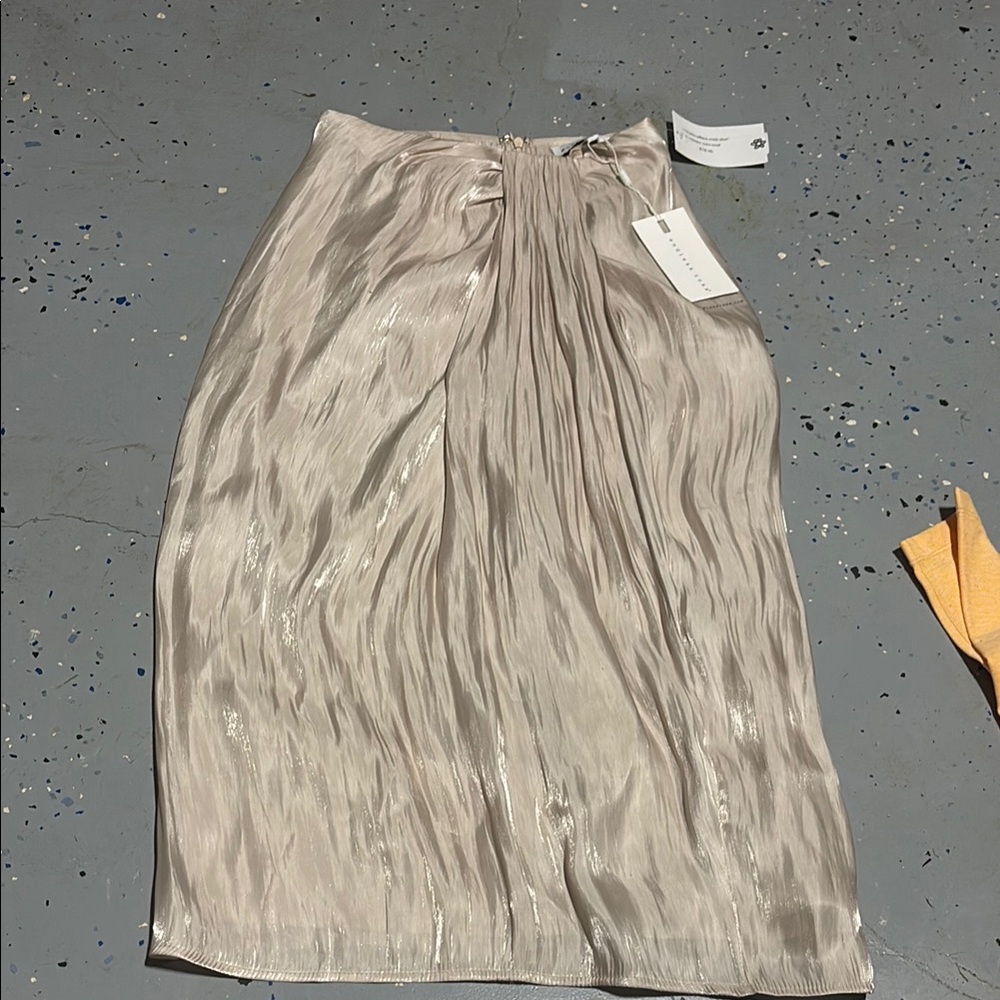 Elegant Cream Skirt endless rose size extra small new with tags
